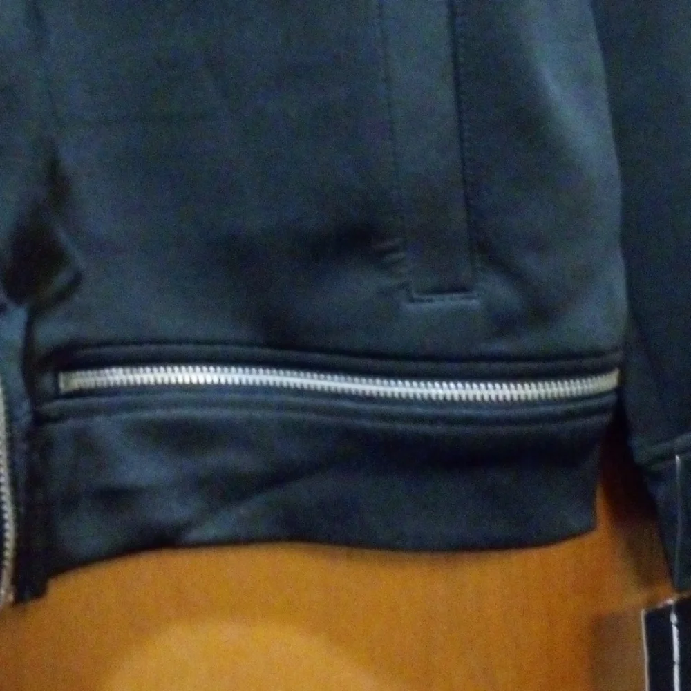 Women's Jacket - Picture 7 of 16